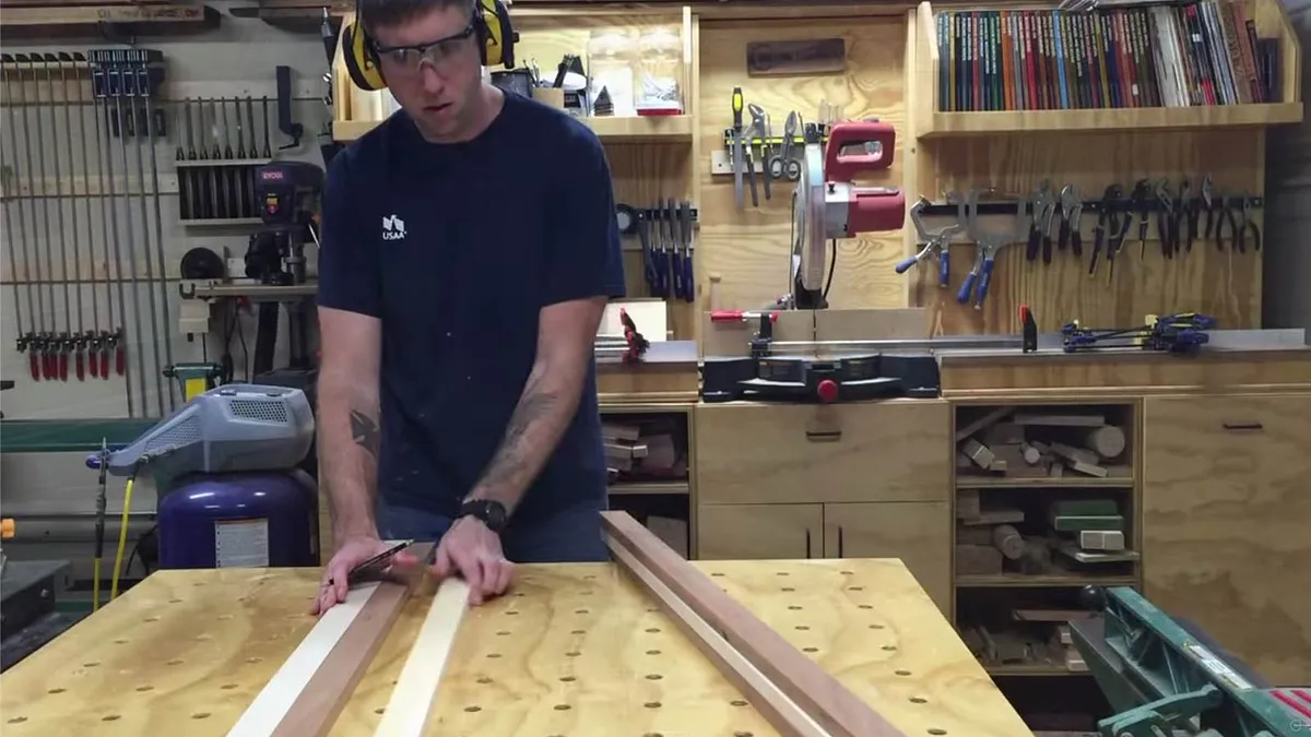 American Flag Coin Rack — Assemble the second panel