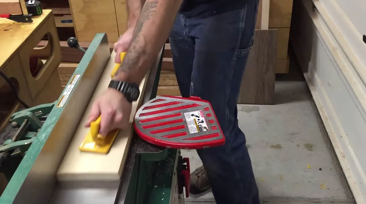 American Flag Coin Rack — Cutting out the stars