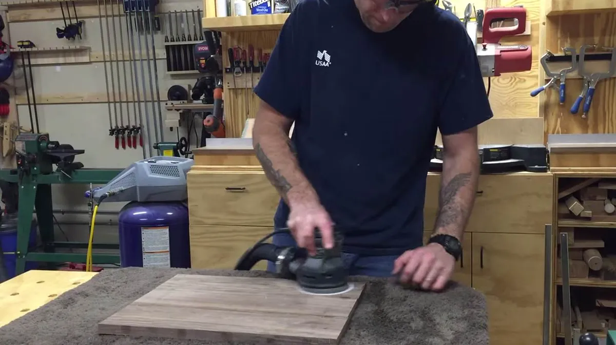 American Flag Coin Rack — Assemble the first panel (image 2)