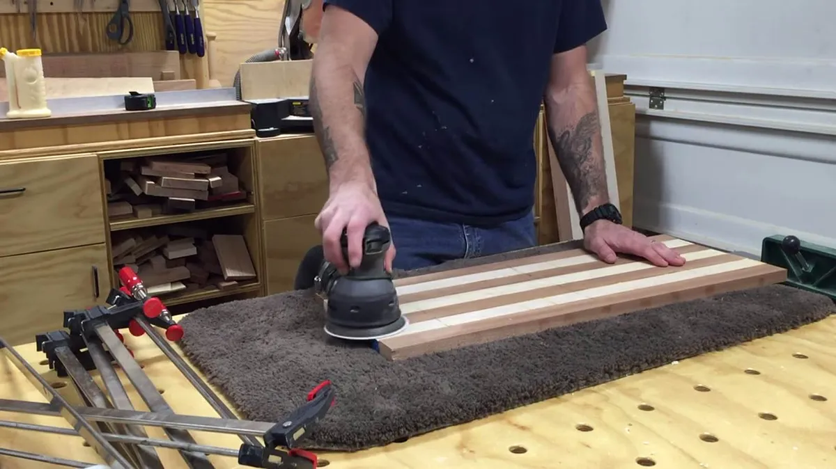 American Flag Coin Rack — The third panel assembly (image 4)