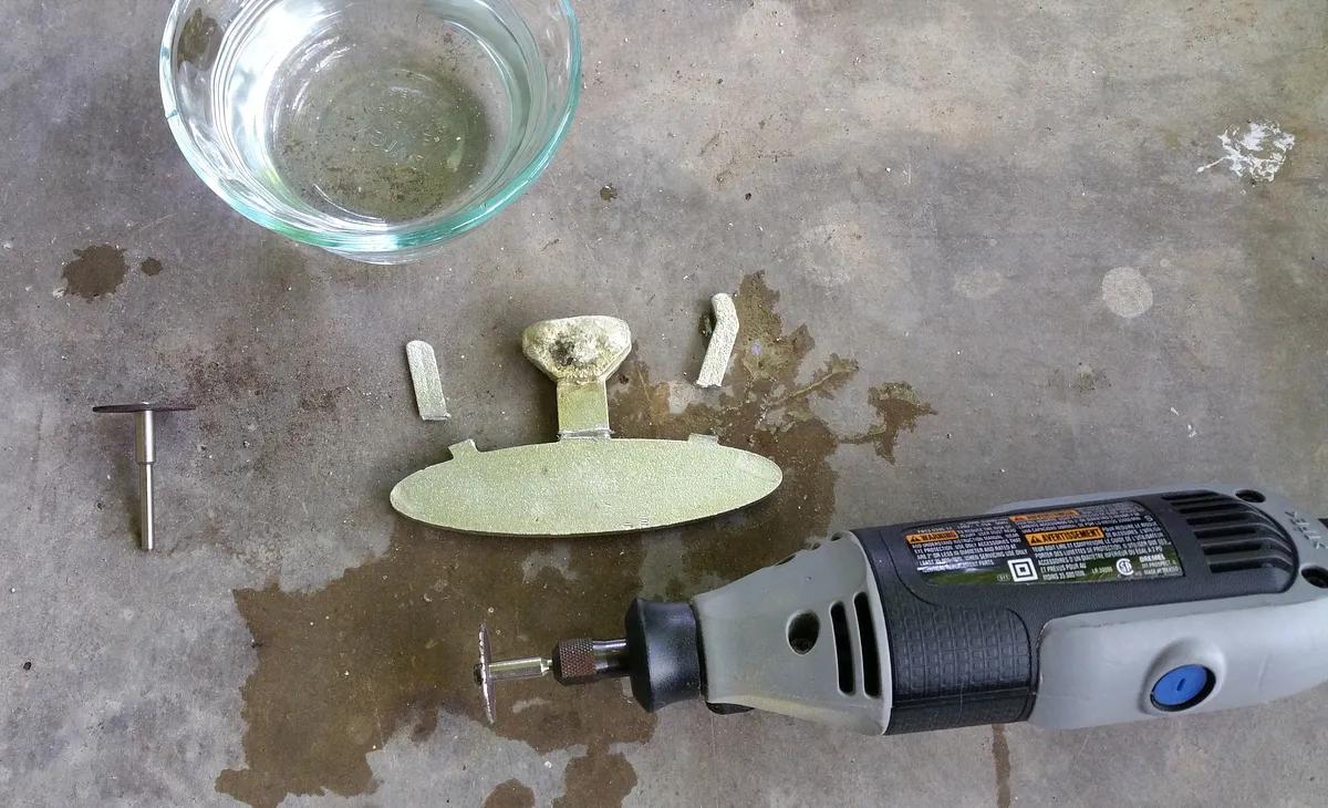 X-Carve MDF Mold for Pewter Keychain — Demold and Finish (image 3)