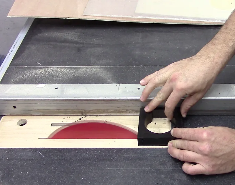 Spindle mount — Cut the groove