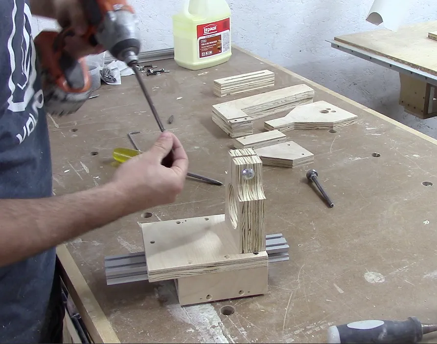Mini router lift - image 5
