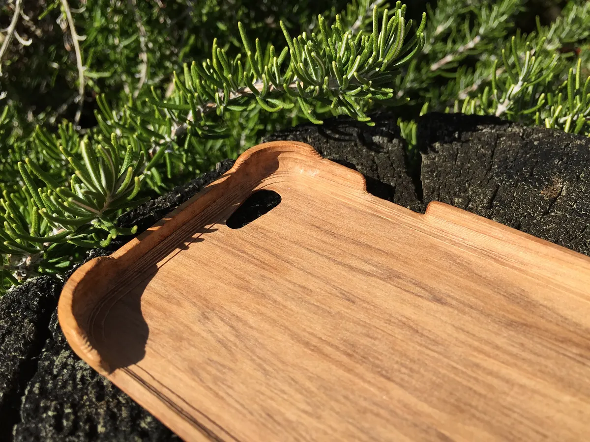 iPhone 6 Case — Unclamp, Cut Tabs, Under Cut, and Clean (image 5)