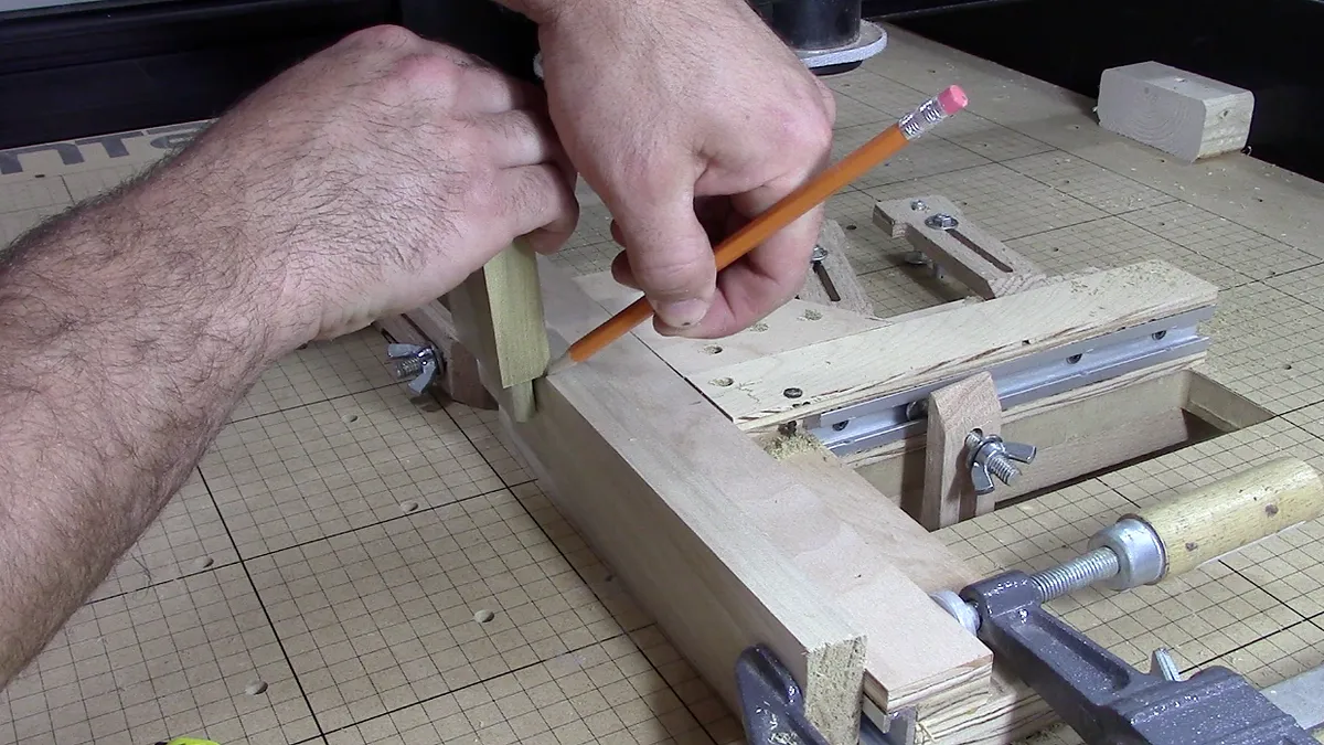 Mortise and Tenons — Cut the mortise