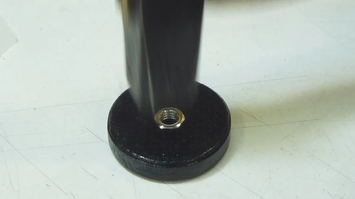 Hand crank for the X-Carve Z-axis — Hammer in the nut