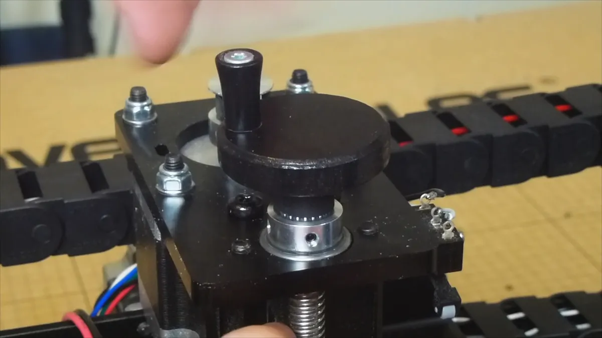 Hand crank for the X-Carve Z-axis - image 5