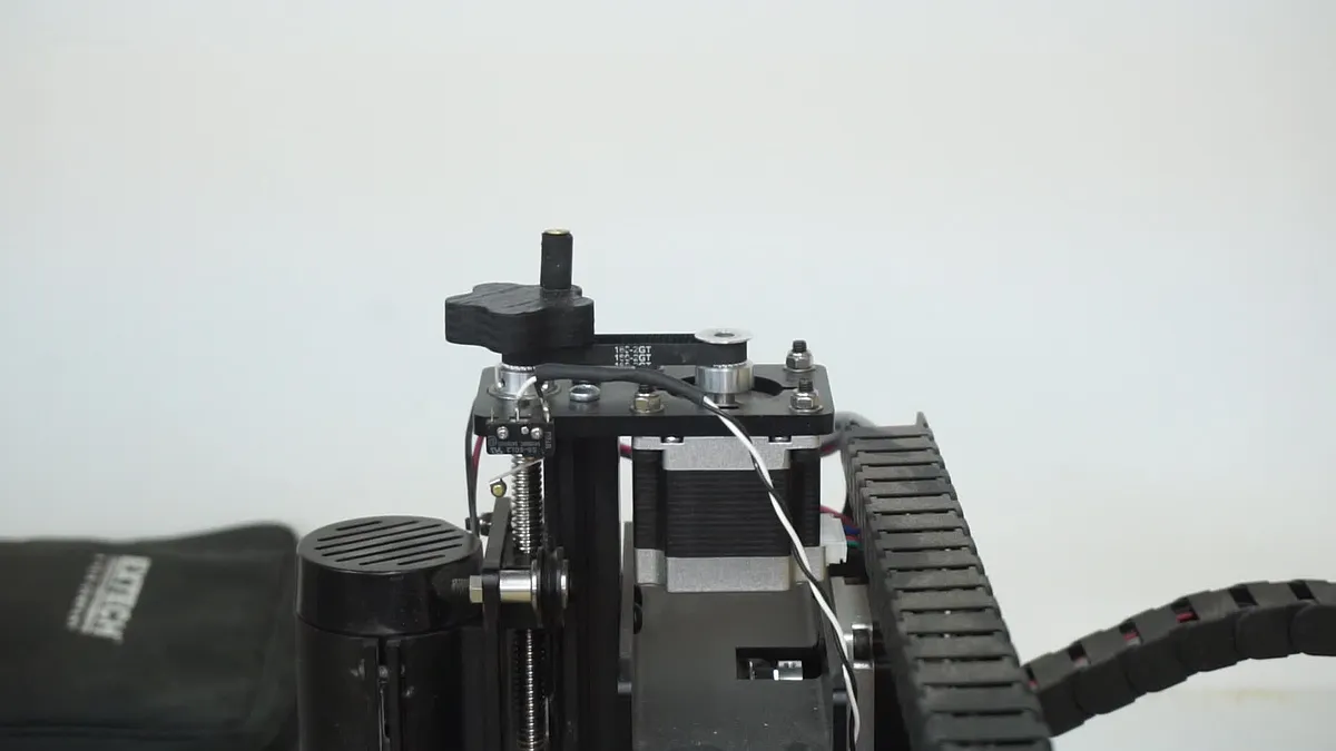 Z-Axis Adjusting Knob - image 1