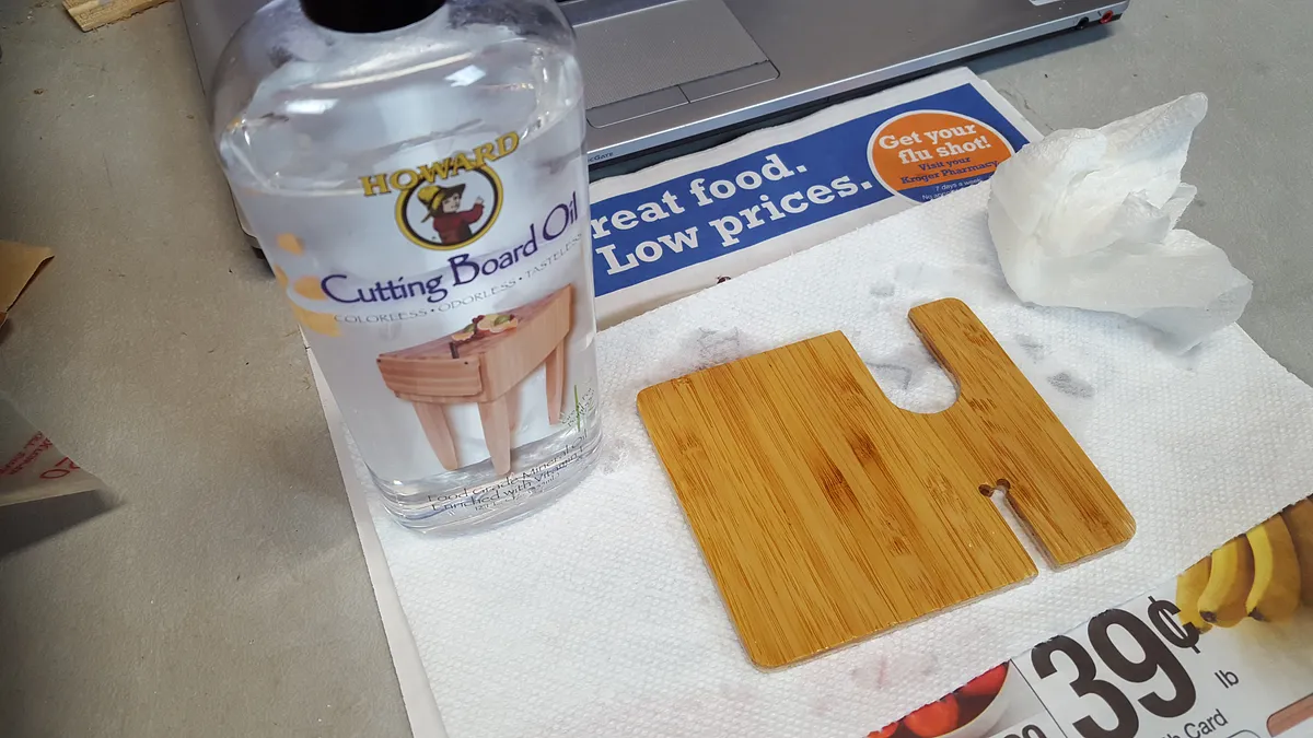 Corian and Bamboo Test Tube Vase — Finishing (image 8)
