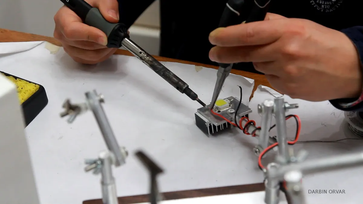 10 Watt LED Task Lamp w/ 3rd Hands — Soldering Lights On