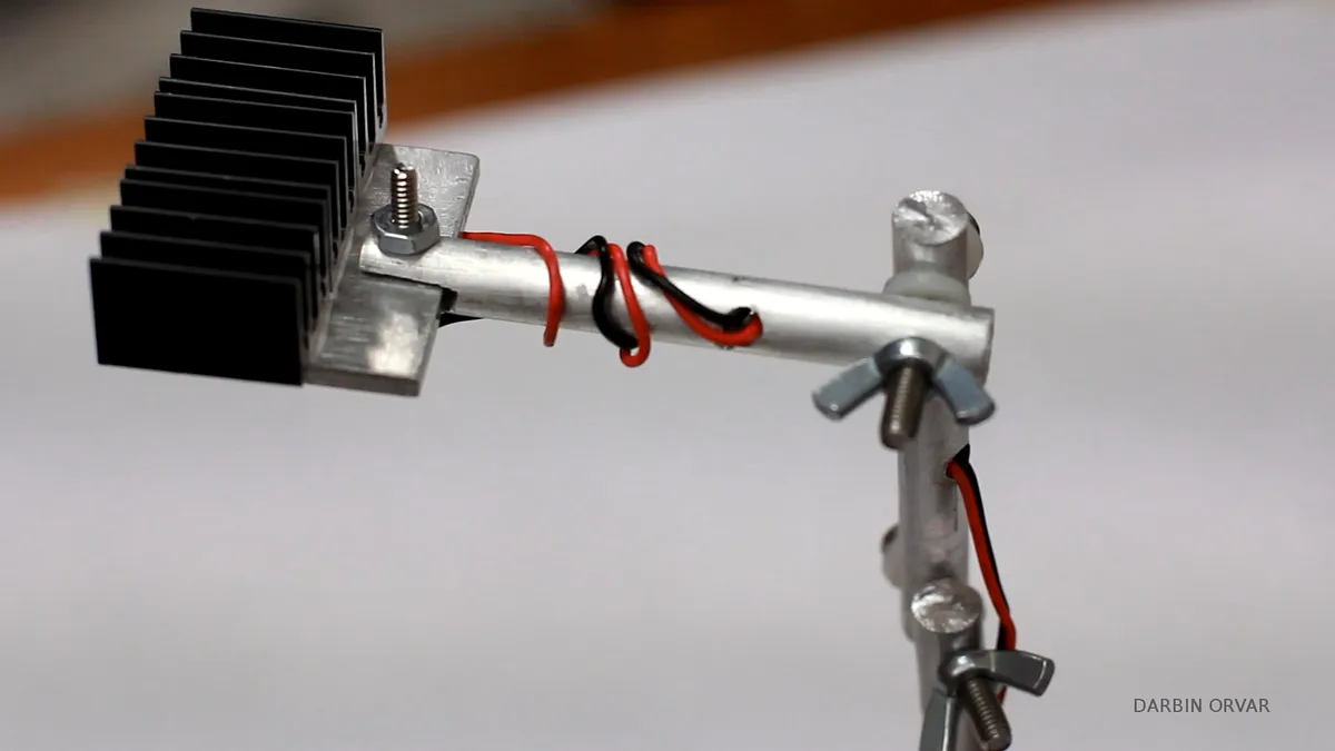10 Watt LED Task Lamp w/ 3rd Hands — Soldering Lights On (image 3)