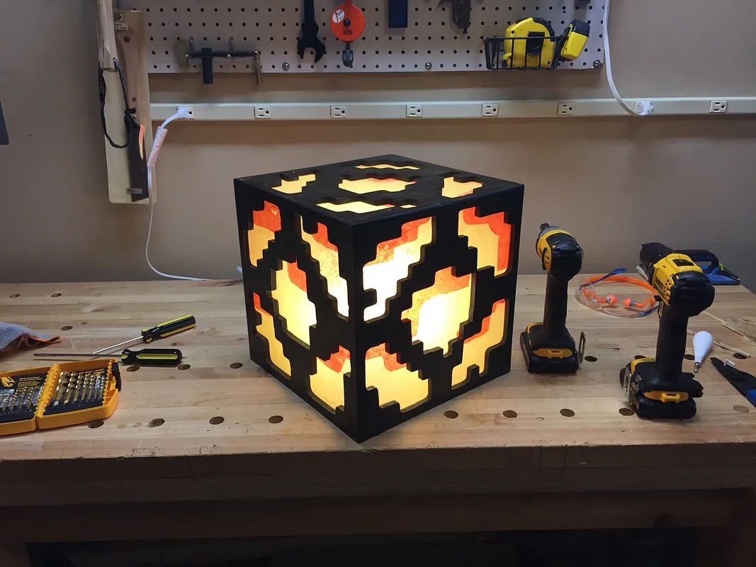 Red Stone Lamp - image 1