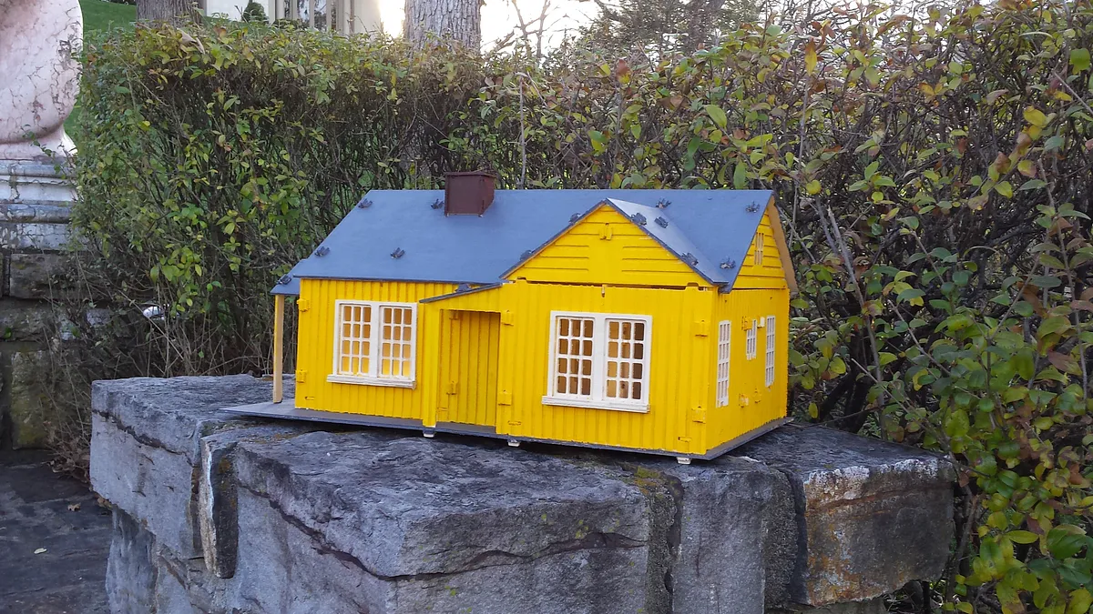 Contrast House Model Kit - image 3