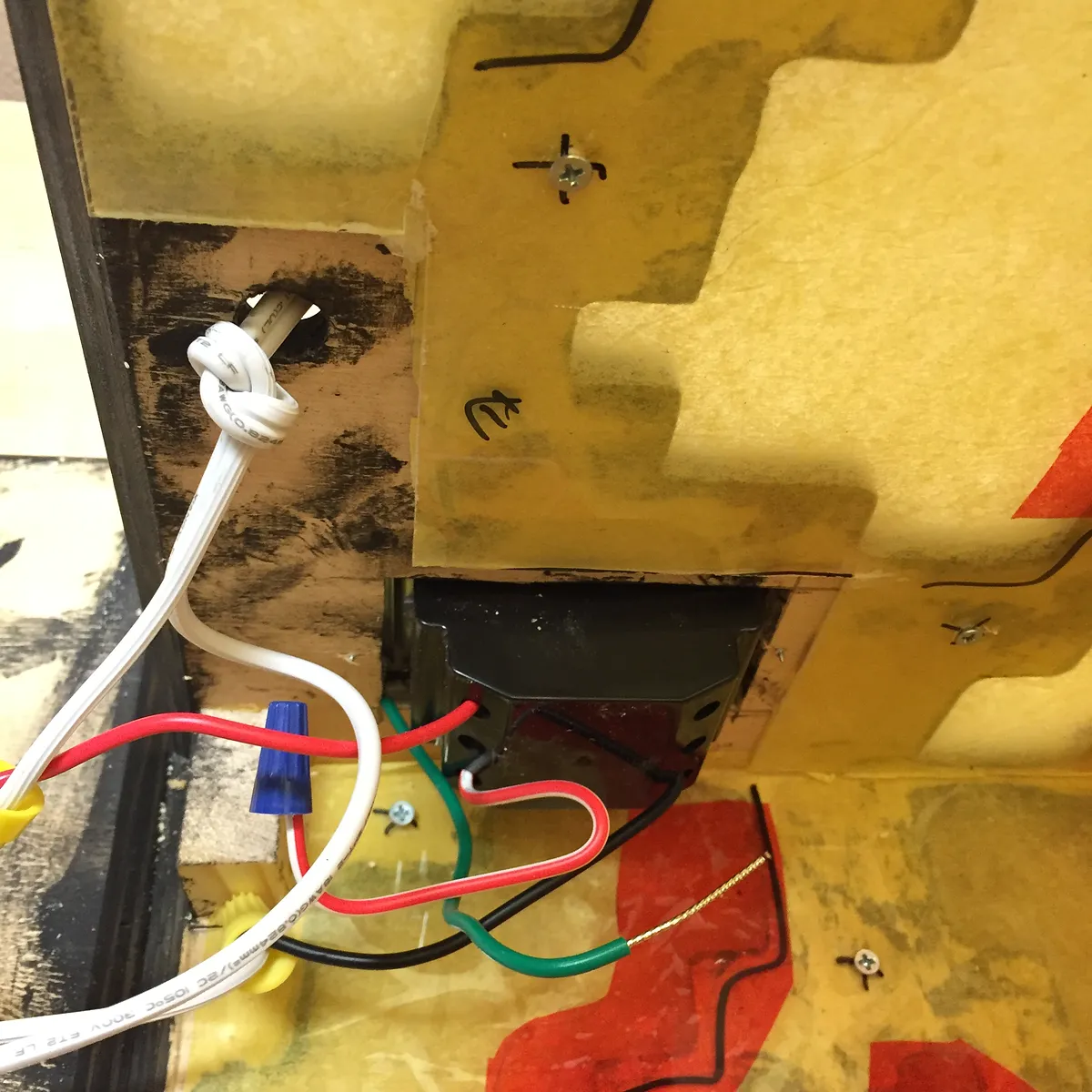Red Stone Lamp — Assembly (image 3)