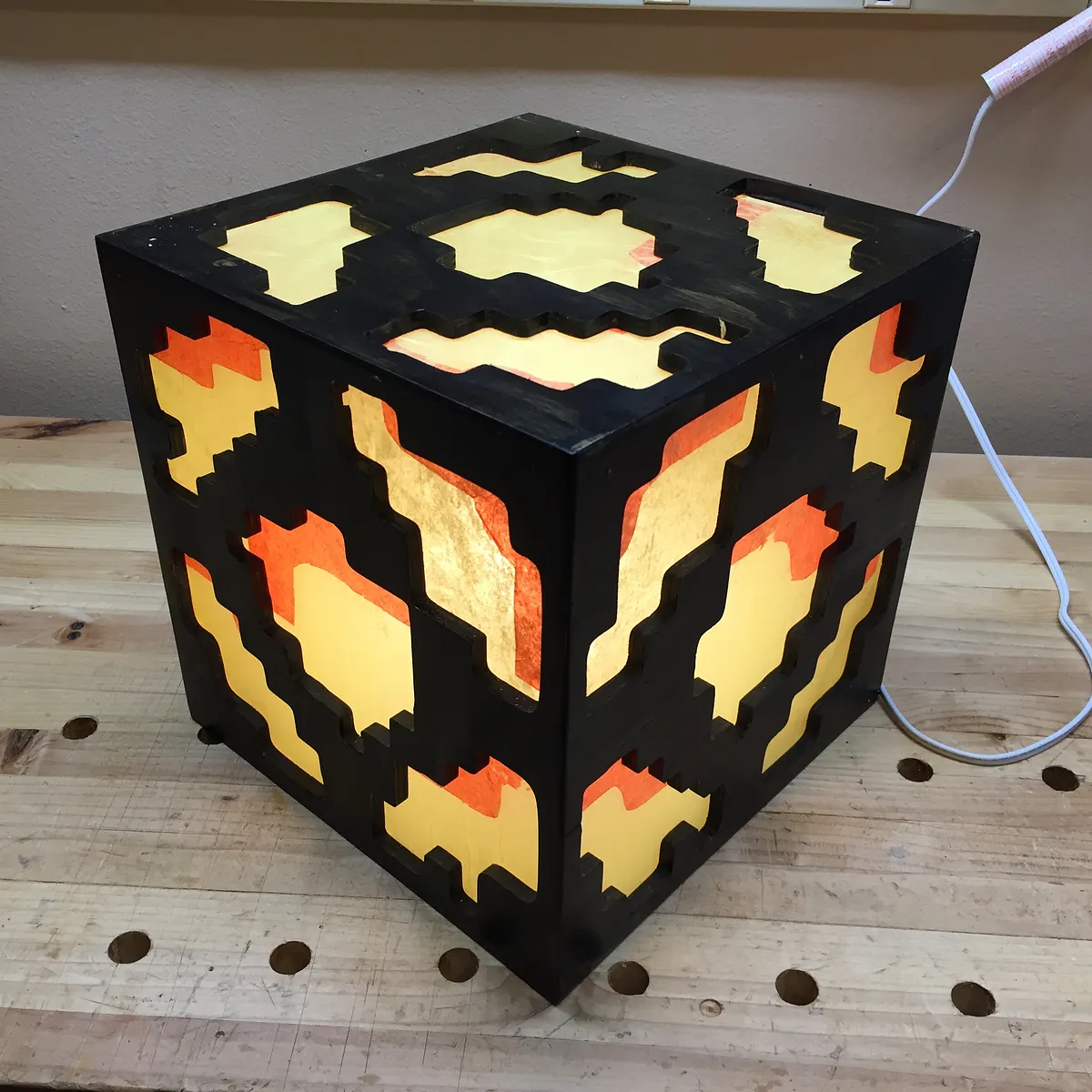 Red Stone Lamp — Assembly (image 9)