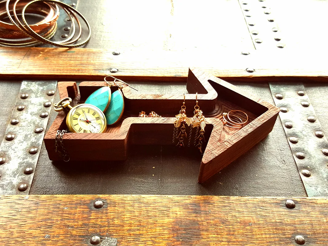 Rustic Arrow Dish - image 1