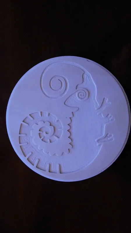 Small Gecko Cut out - image 1