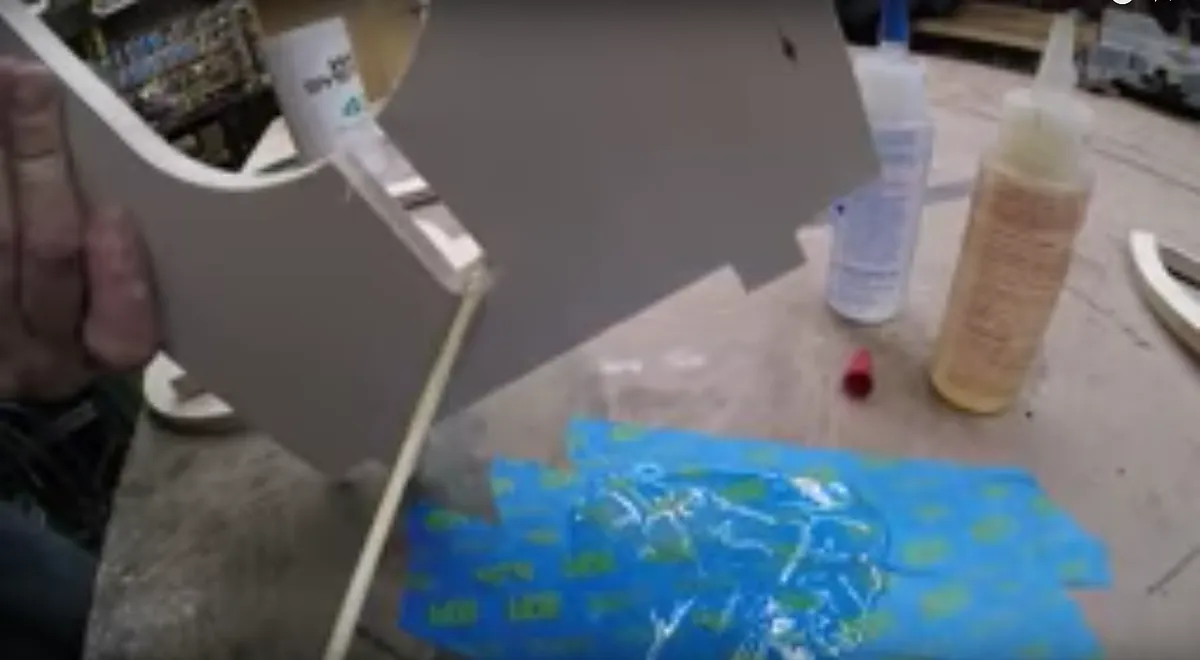 DIRESTA Wood Stool  — Apply glue to the joints