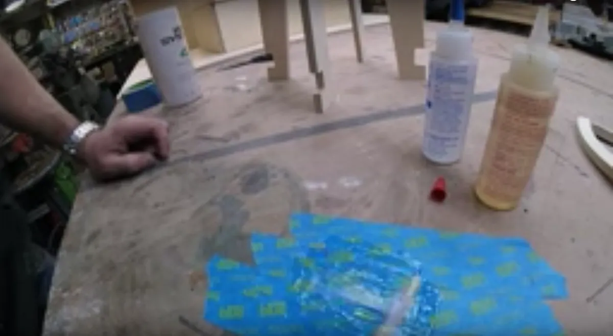DIRESTA Wood Stool  — Lay down tape and mix the wood glue (image 4)