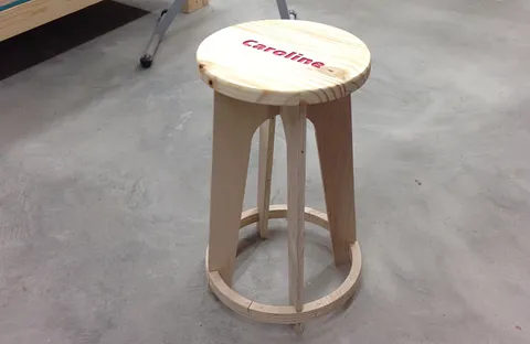 Remake of "DIRESTA Wood Stool "