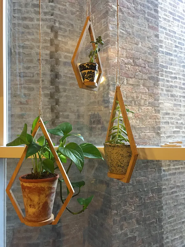 hanging planters - image 2