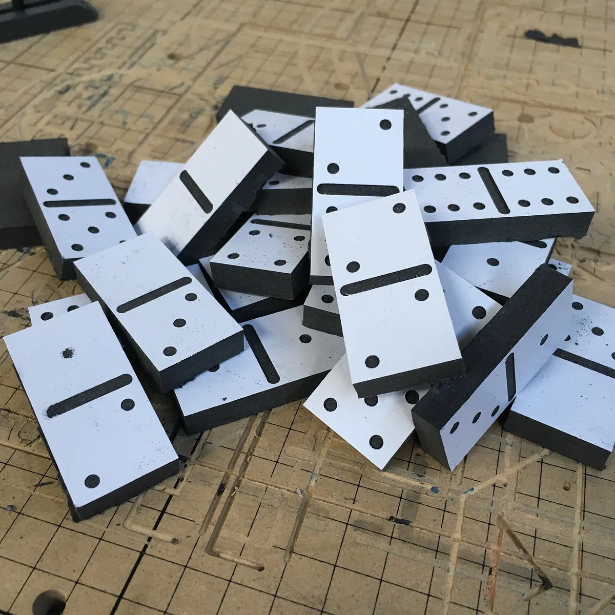 Dominoes Set with Box — Remove tiles from MDF