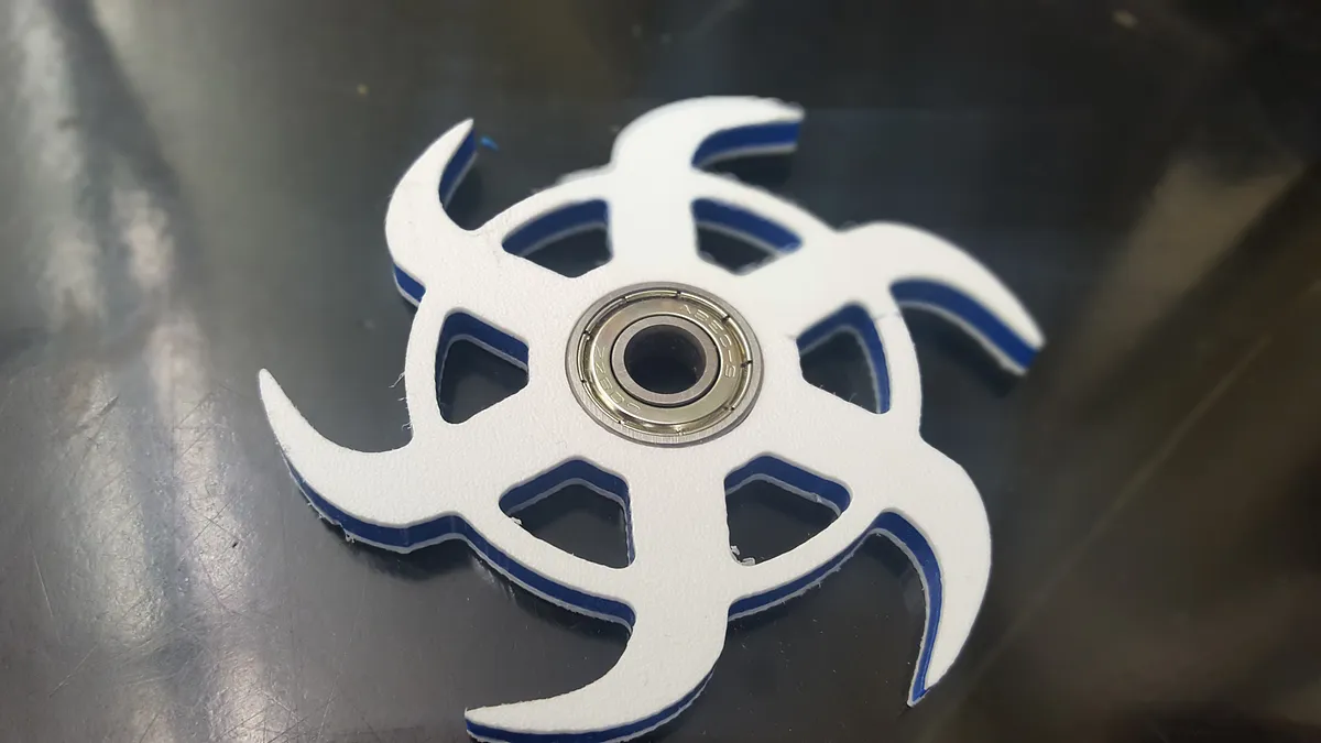 Fidget Spinner - image 1