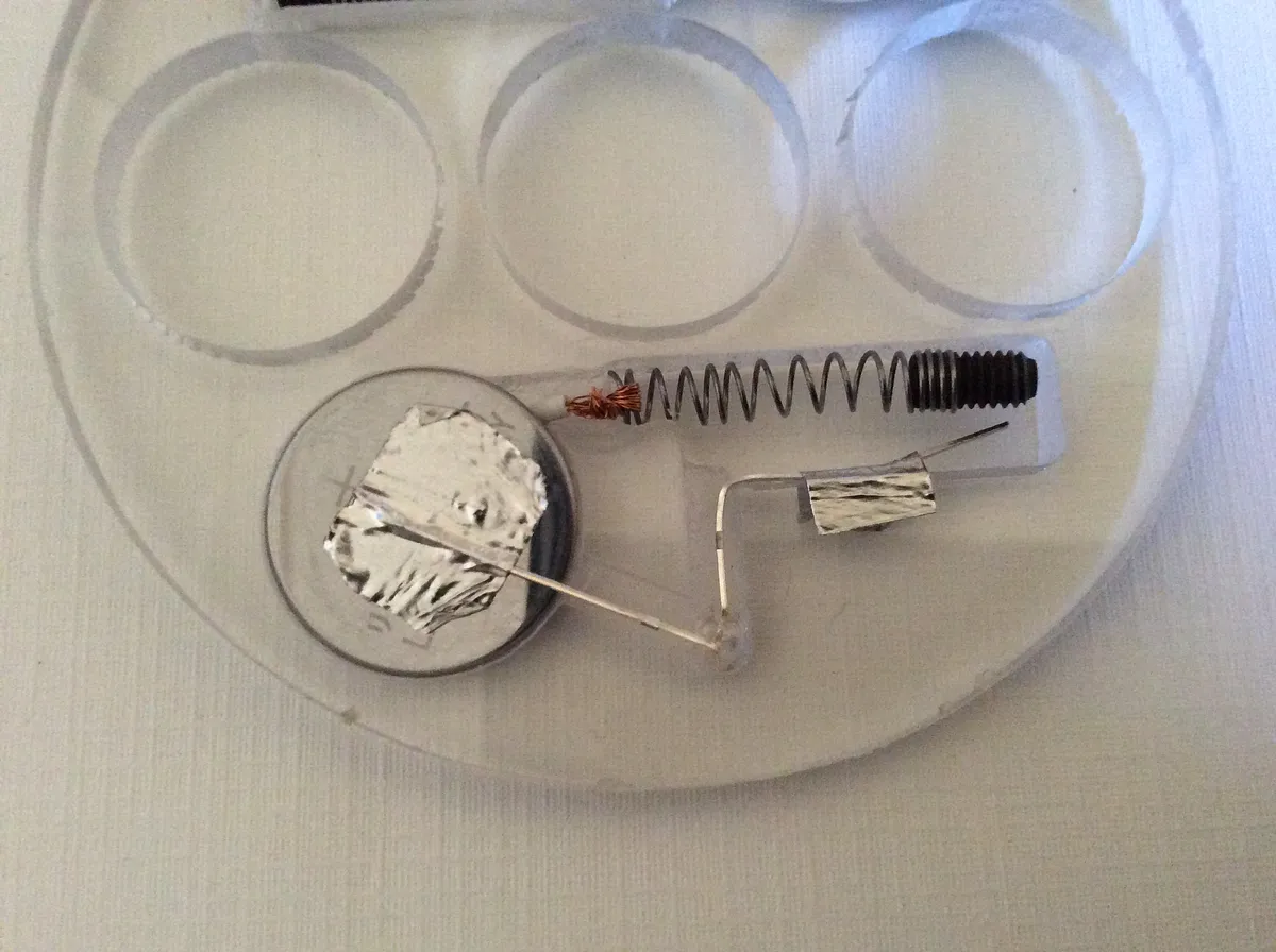 LED Fidget — LED and battery assembly (image 2)