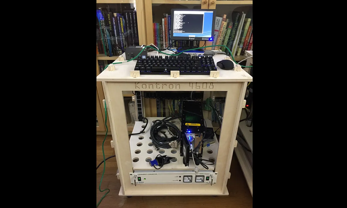 19 inch rack - image 1