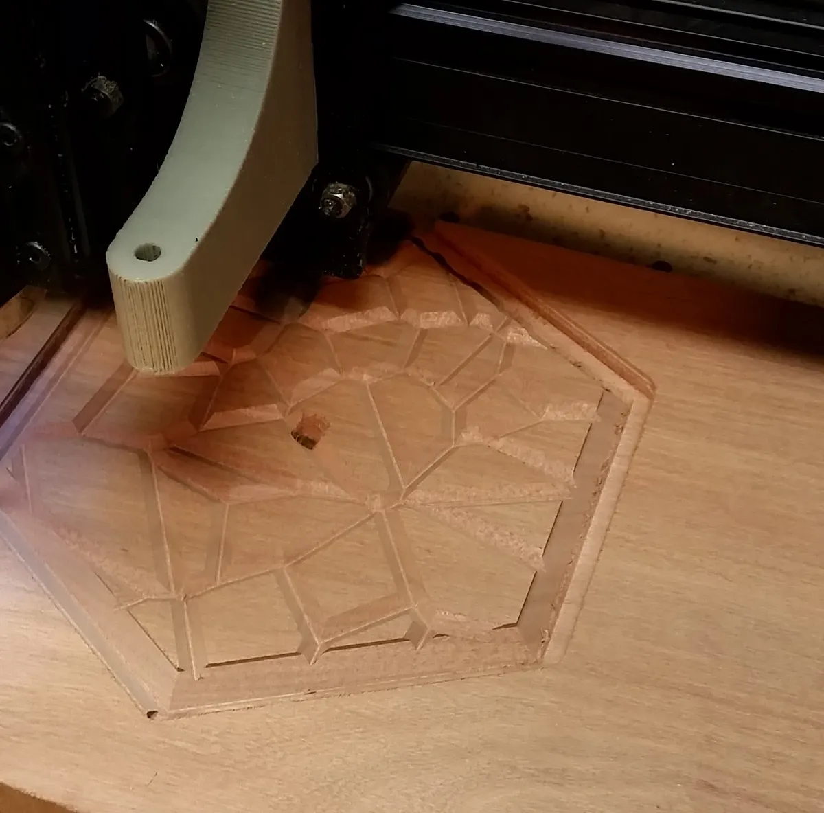 Voronoi Clock — Cut 2 : The inner Voronoi detail
