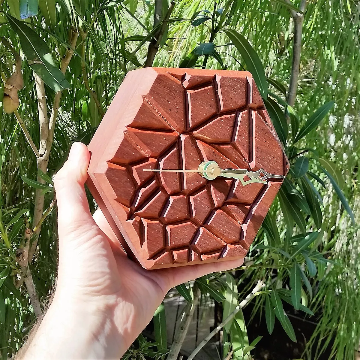 Voronoi Clock — Cleanup & finish (image 2)