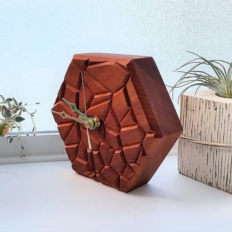 Voronoi Clock - image 1