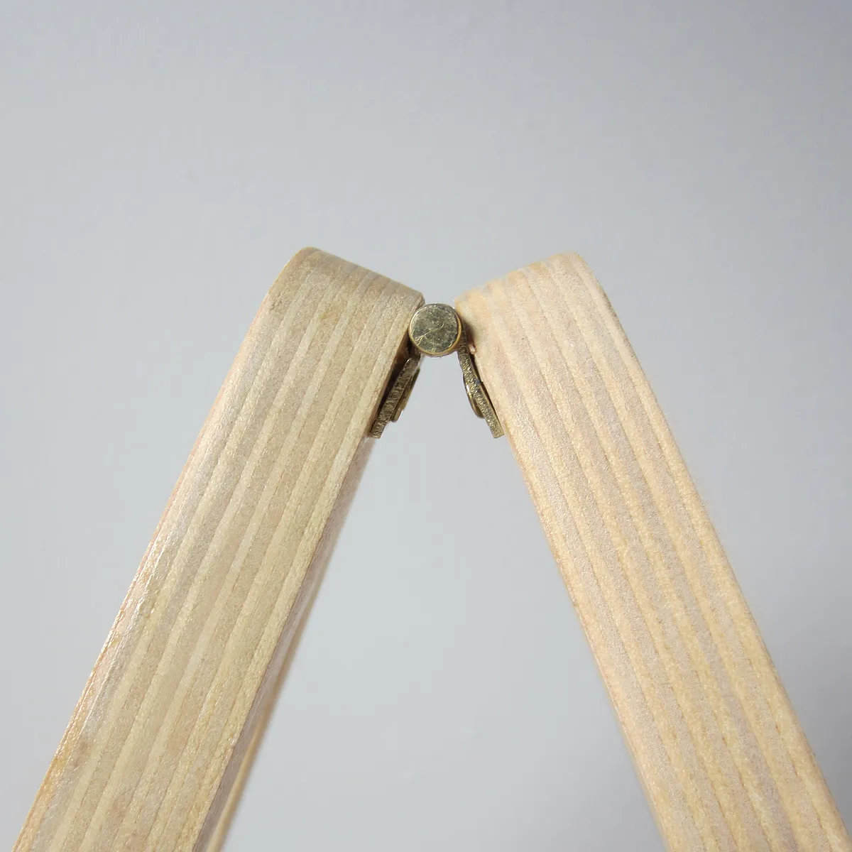 Tabletop Easel for #EaselPowerHour Challenge — Finishing and Assembly (image 4)