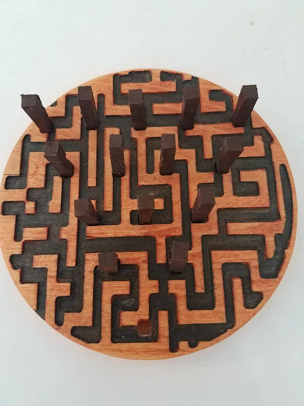 Peg game/Maze - image 1
