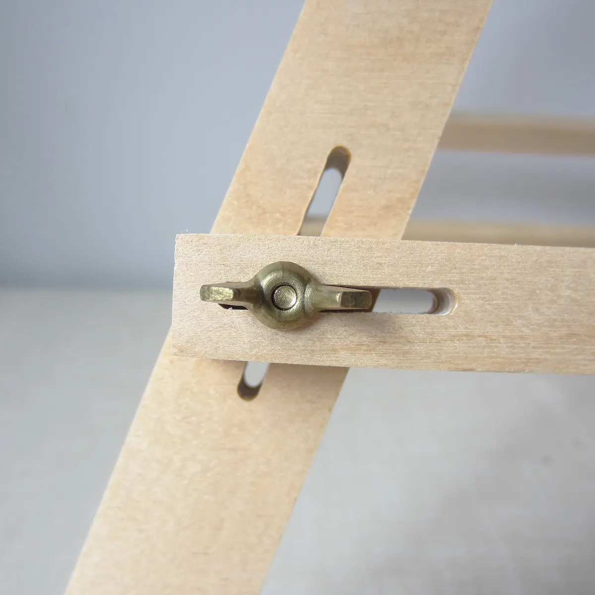 Tabletop Easel for #EaselPowerHour Challenge — Finishing and Assembly (image 5)