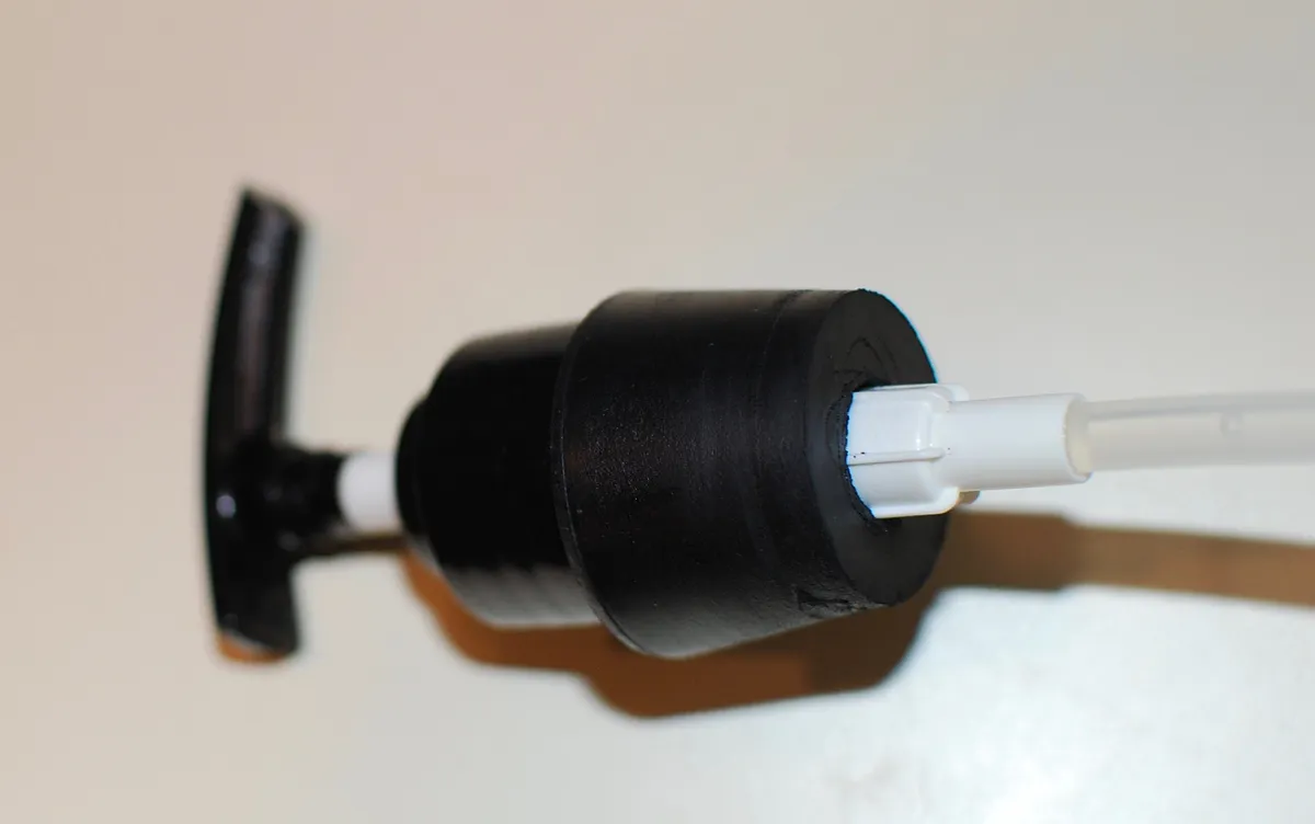 500mL Soap Flask Stand — Assemble Your Sudsy Masterpiece (image 2)