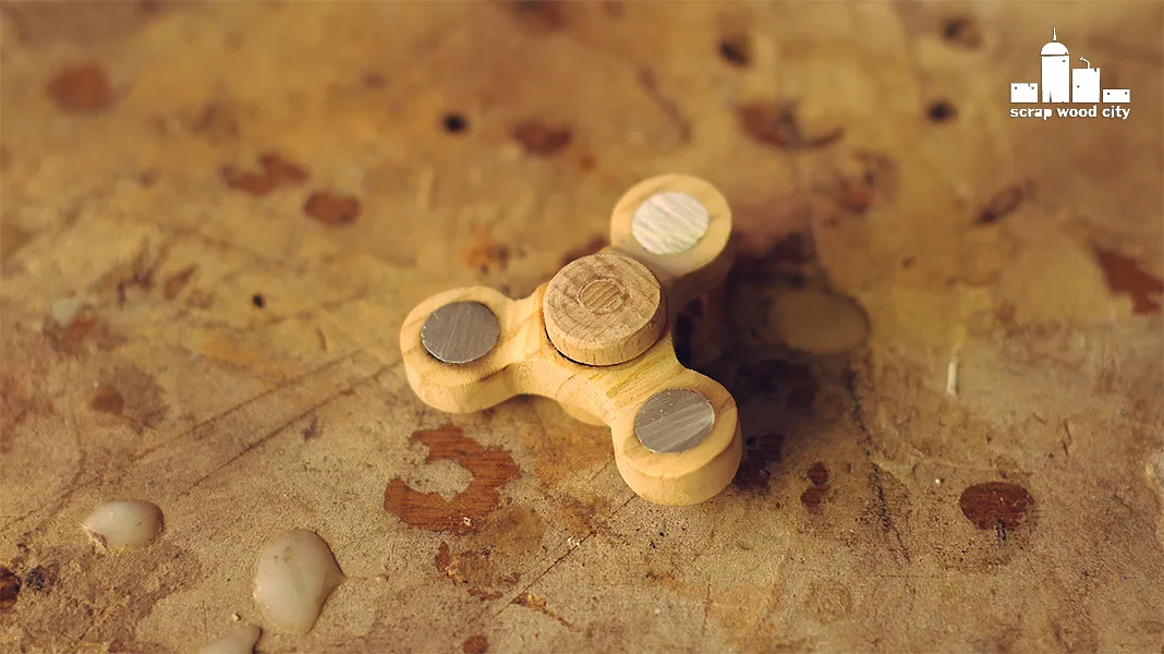 Fidget spinner - image 1