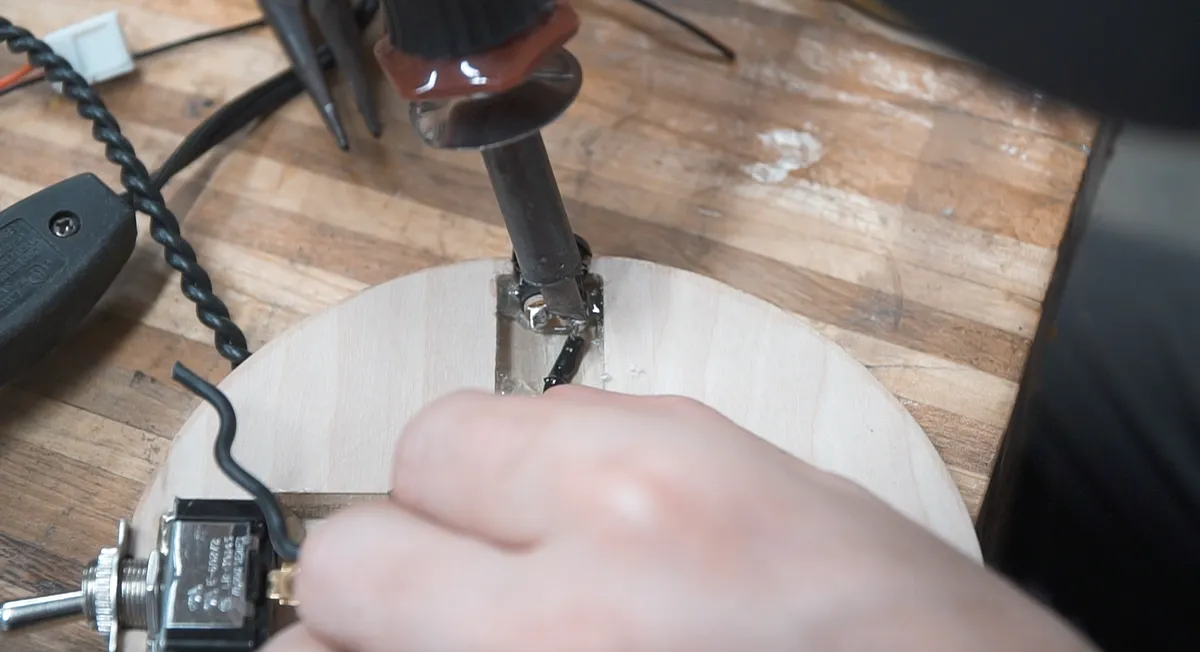 DIY Flat Pack LED Desk Lamp — Wiring (image 4)