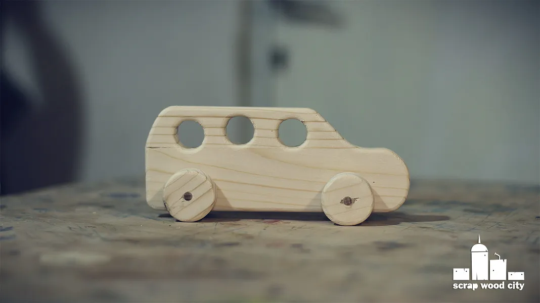 Wooden toy car - image 2