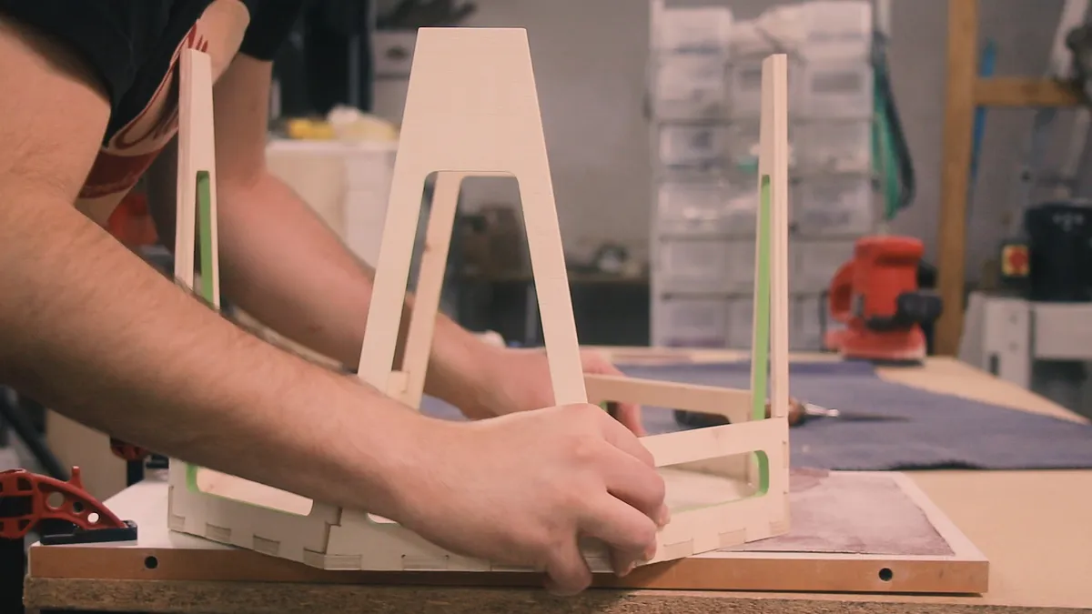 Box - jointed Table - Cactus! Workshop — Sand down the joints