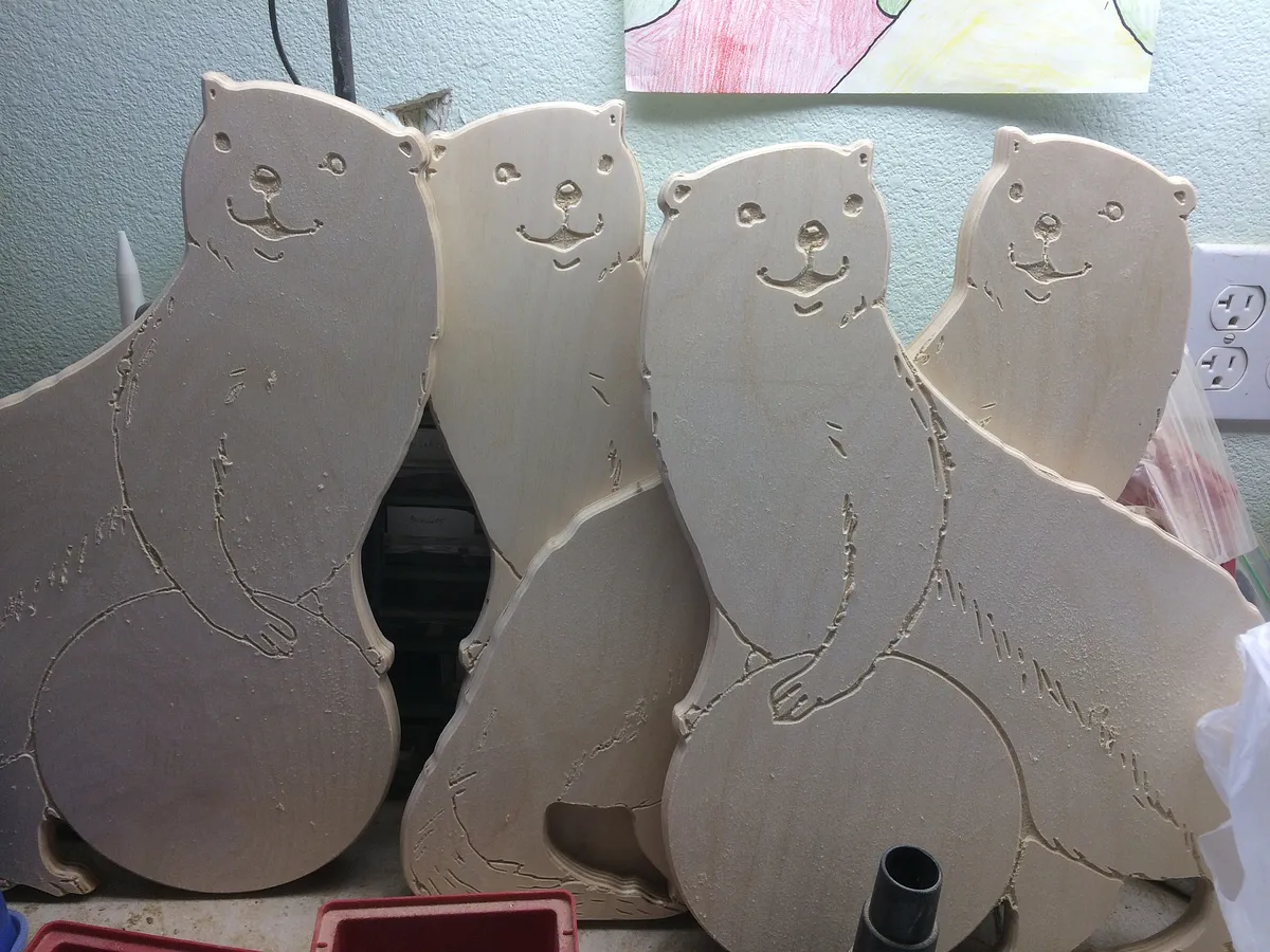 Otter Chair — Right side texture and outline (image 3)