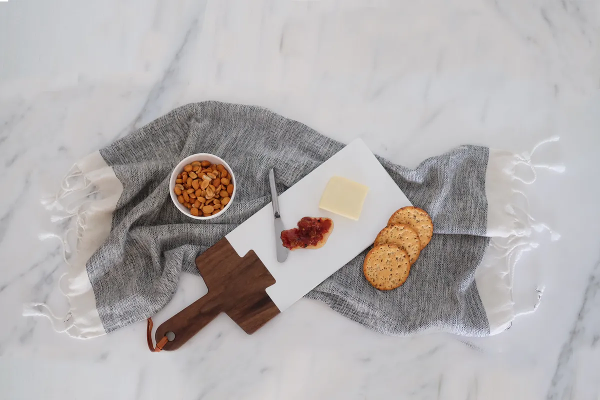 Cheeseboard with wood and corian - image 1