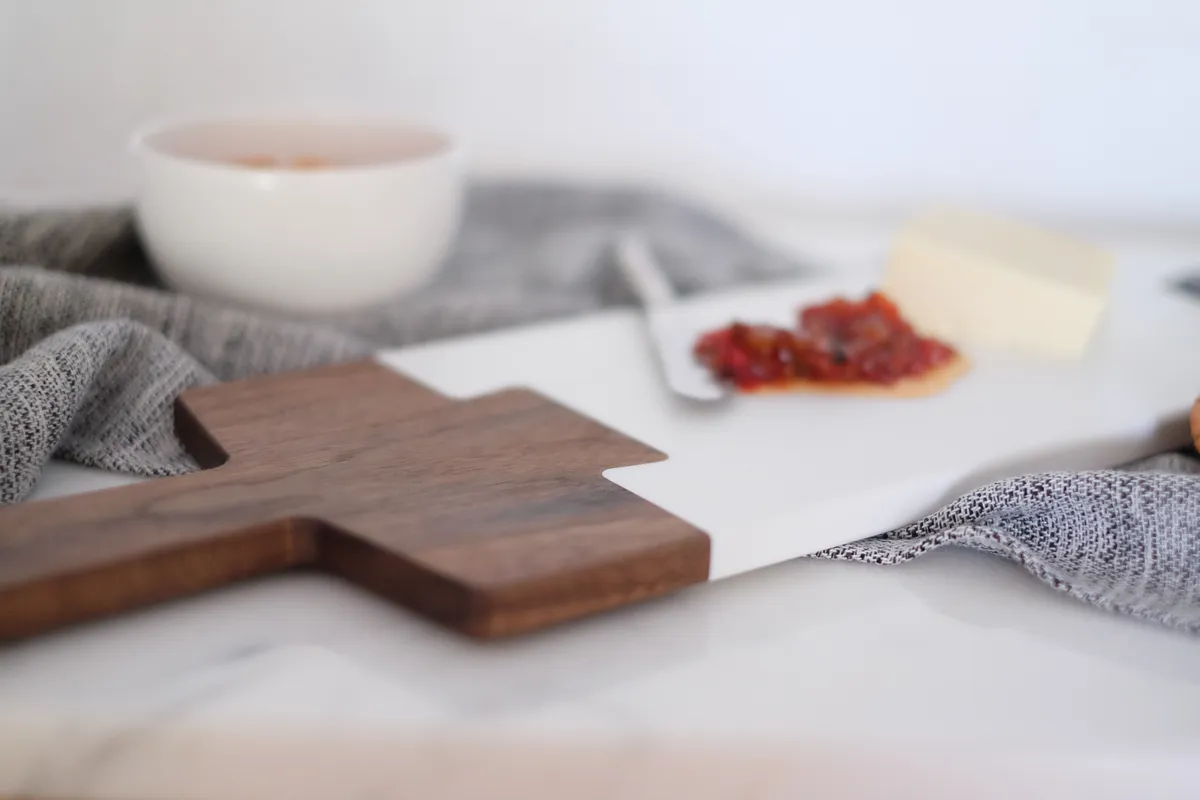 Cheeseboard with wood and corian - image 2