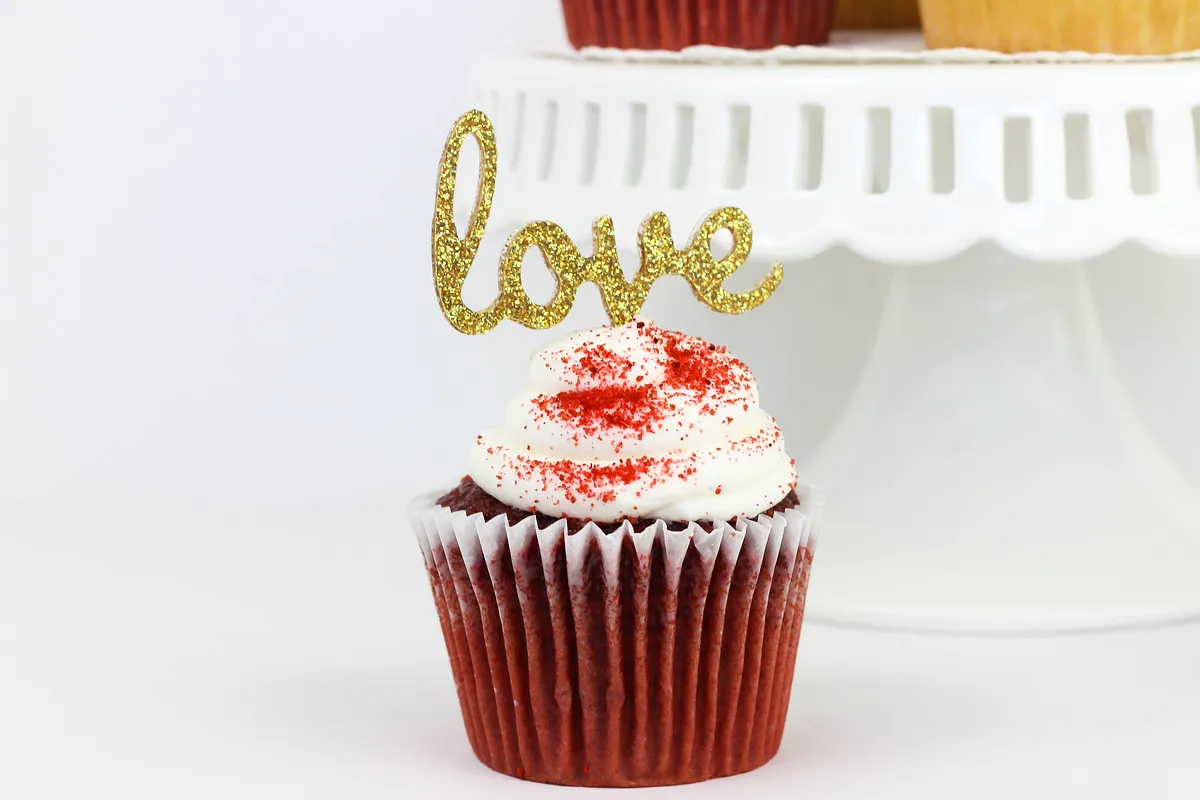 Valentine's Day Cupcake Toppers - image 3