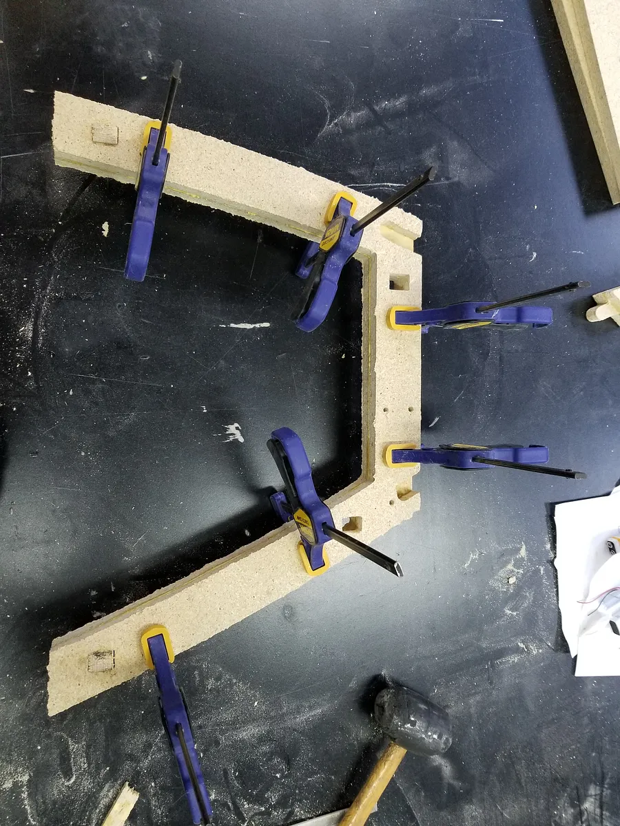 Chair — Glue the pieces together (image 7)