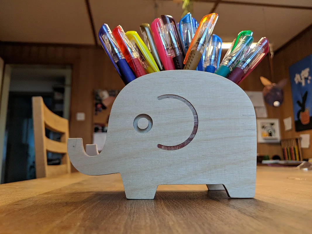 wooden pencil holder - image 3