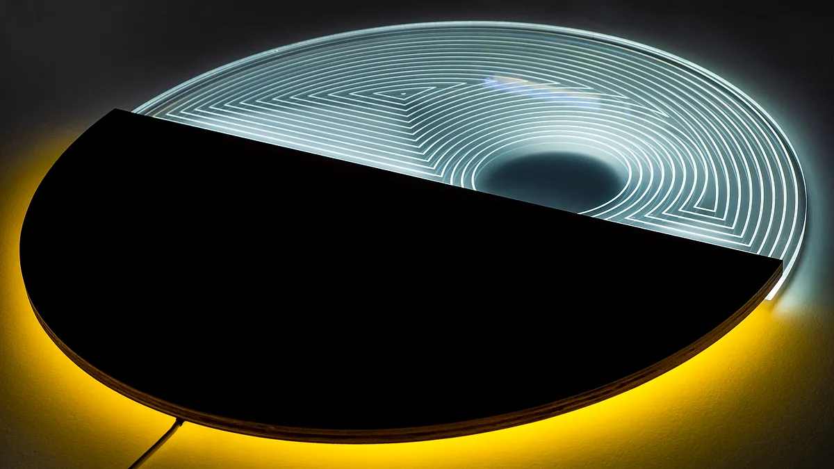 Wall Lamp - image 4