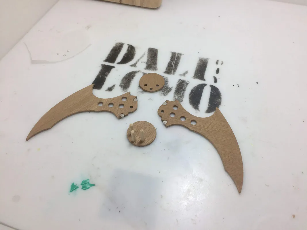 Folding Batarang - image 2