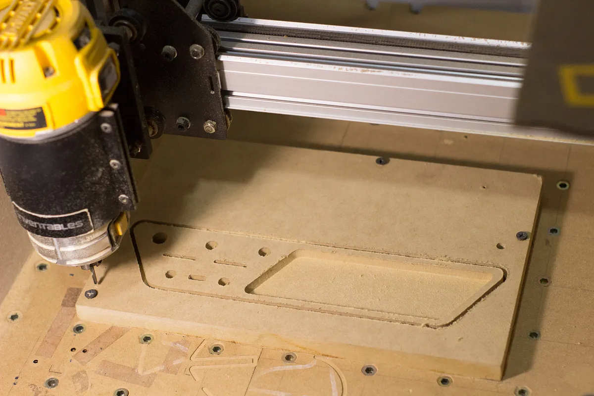 Desk organizer tray — Carving process 