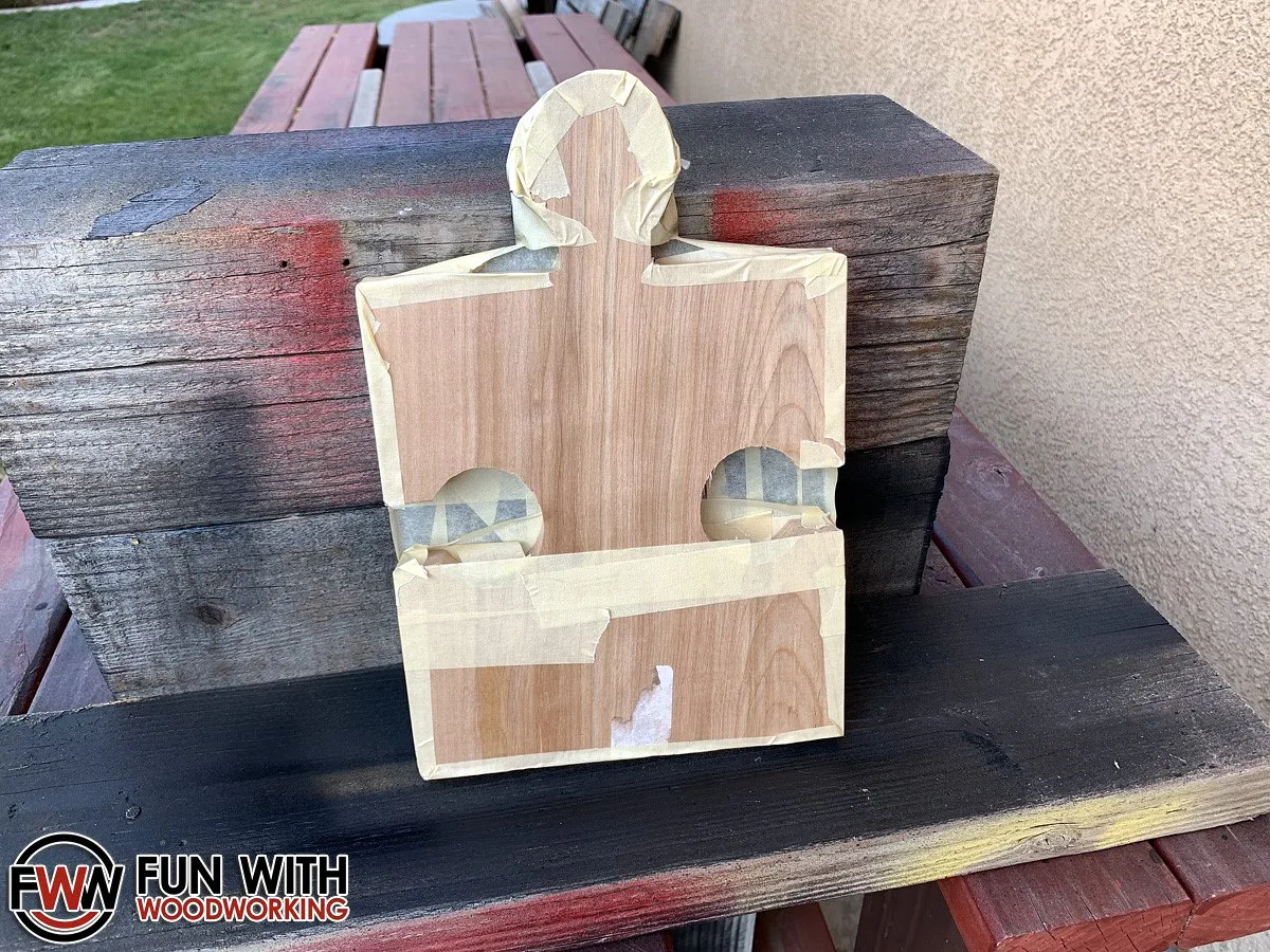 Puzzle piece plaque — Paint the text (image 3)